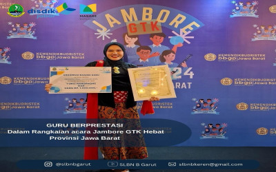 Guru Berprestasi! Ibu Aqmar Indah Raih Penghargaan Insan Pendidikan GTK Disdik Garut